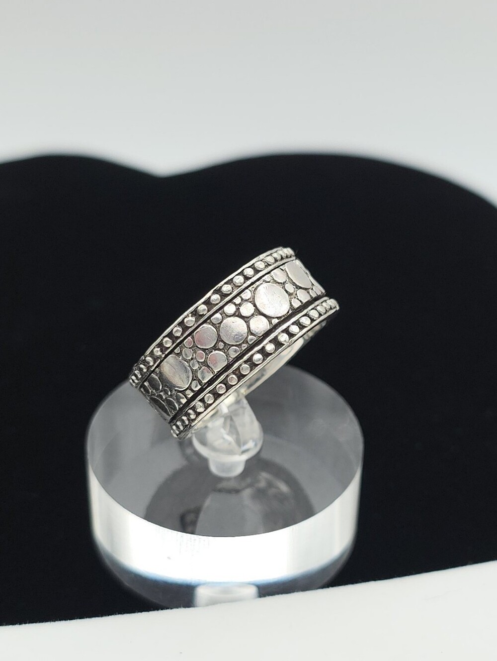Sarda 925 Sterling Silver Hammered Artisan Bali Dot Spinner Ring 10